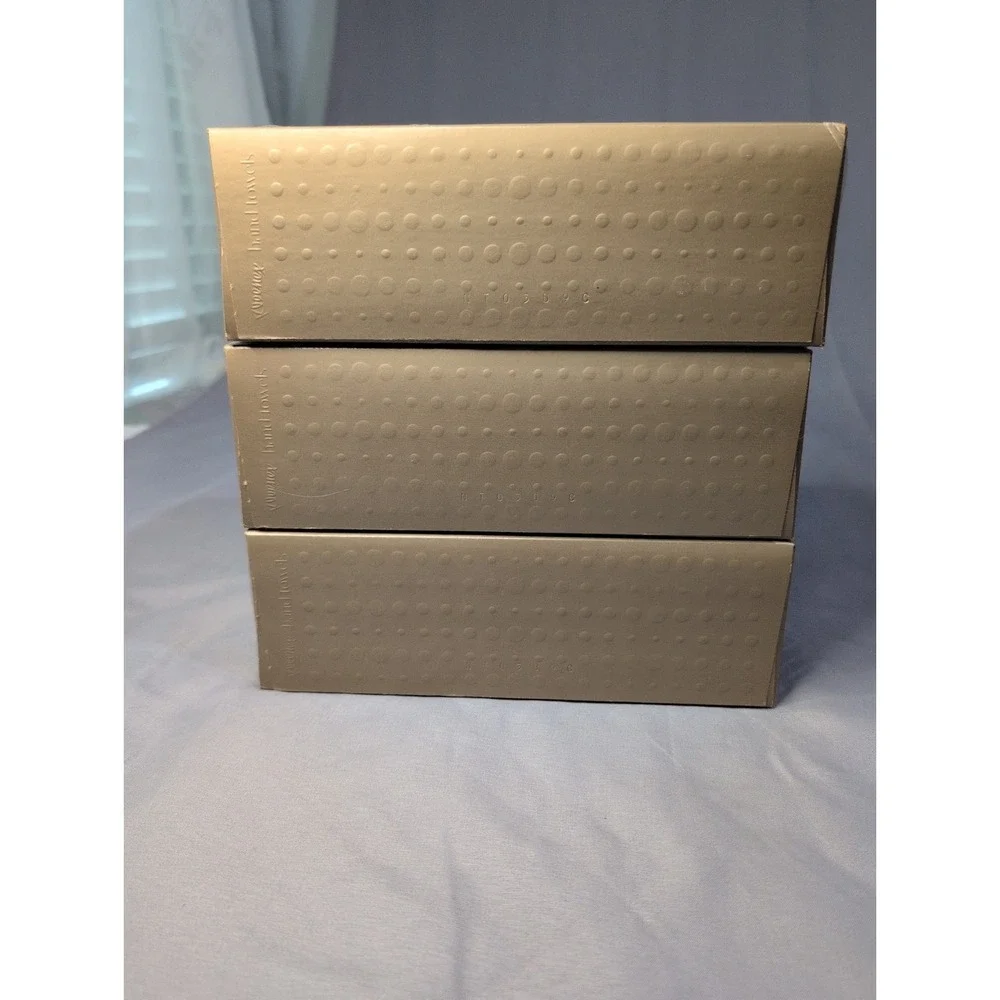 Kleenex product pack